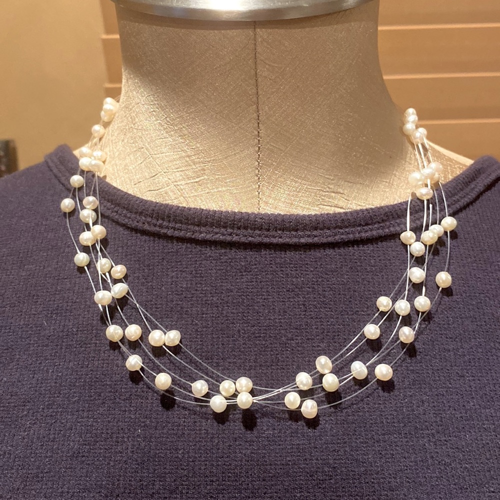 Lia Sophia pearlette necklace 15”-18”.